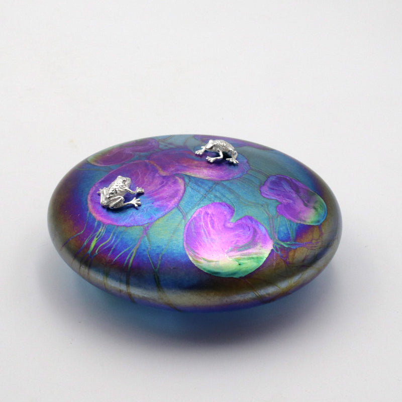 Lily Pad Disc with Silver Frogs