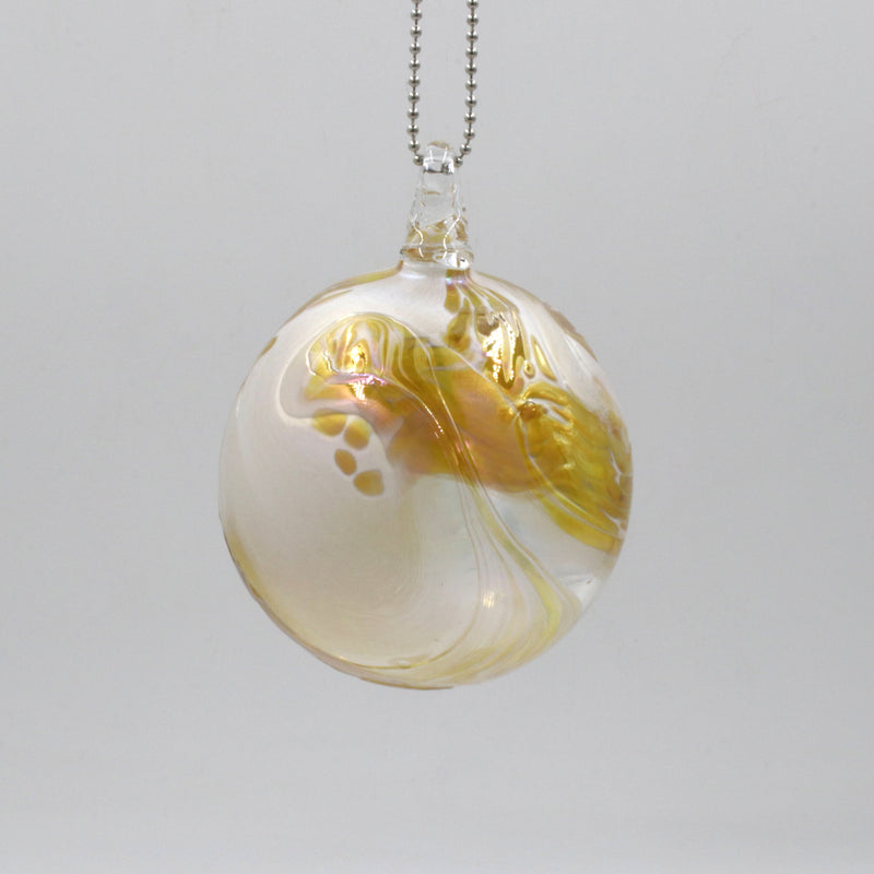 Bauble Pearl and Gold Round