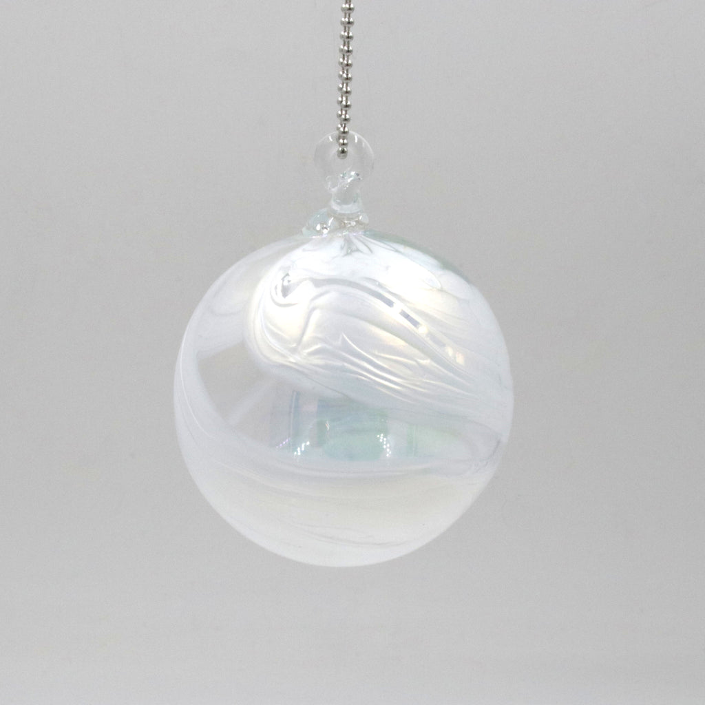 Bauble Pearl Snowstorm
